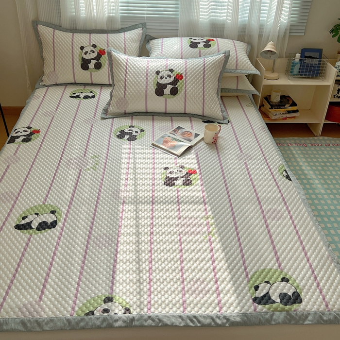 91家纺网 家纺一手货源 找家纺 顾里家纺 2024 新款凉豆豆印花席 条纹熊猫