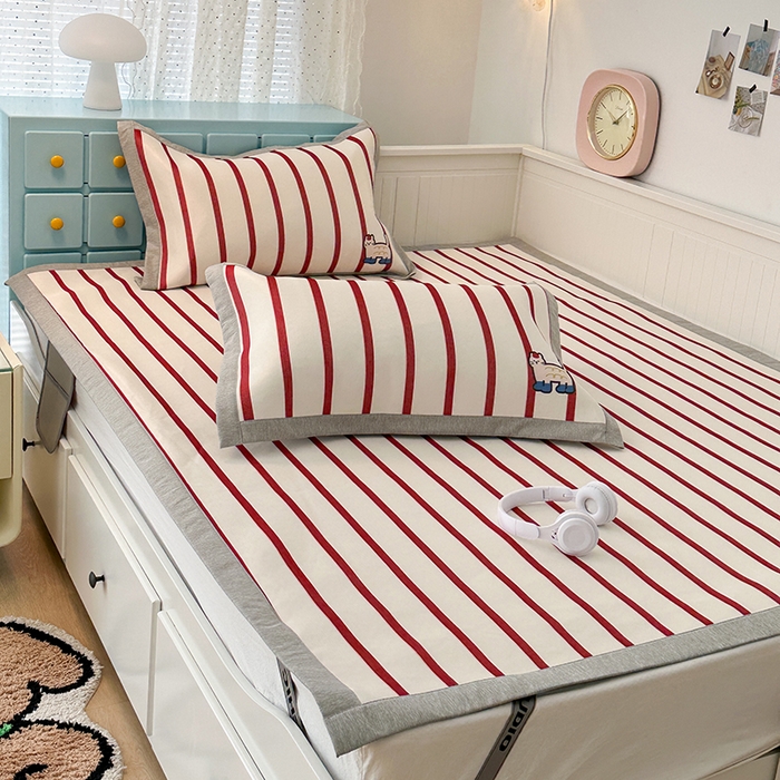 91家纺网 家纺一手货源 找家纺 昔可家纺 2024新款大版数码印花养生冰藤席 苹果猫咪