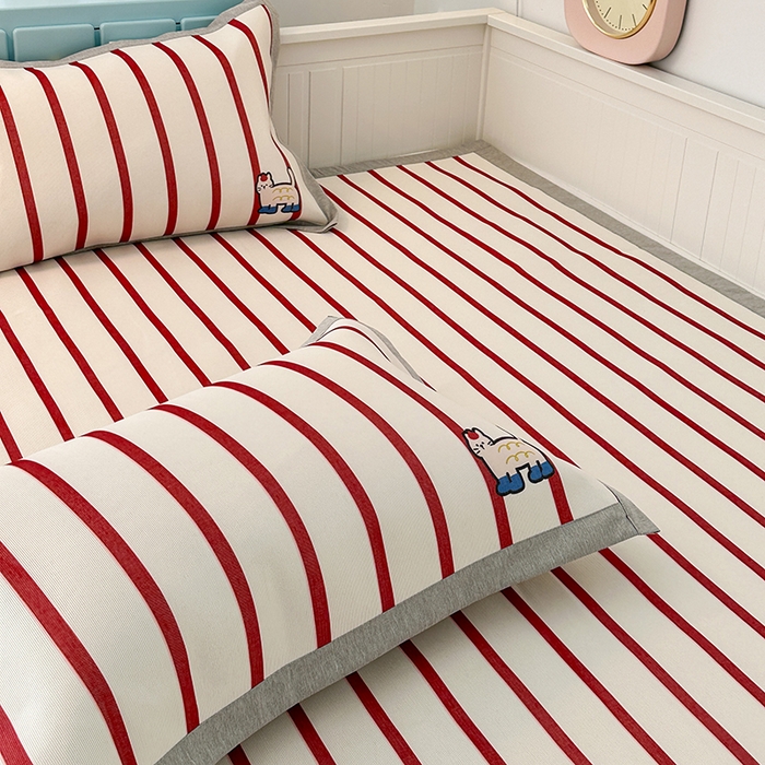 91家纺网 家纺一手货源 找家纺 昔可家纺 2024新款大版数码印花养生冰藤席 苹果猫咪