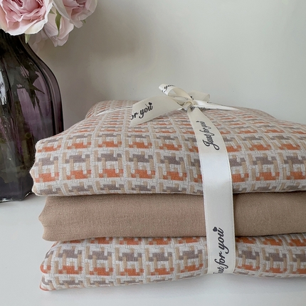 91家纺网 家纺一手货源 找家纺 麦伦家居 2024春夏新品全棉有氧双层纱印花系列四件套（叠拍图）西西里