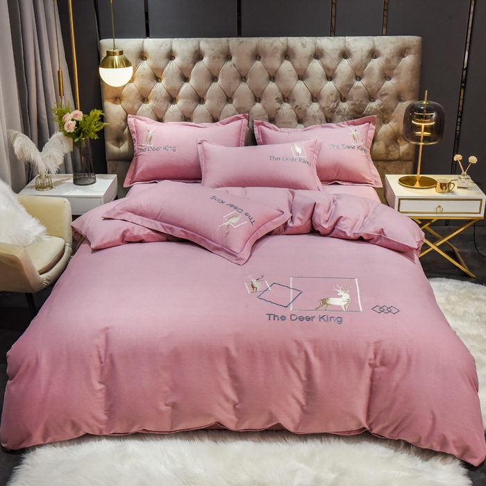 91家纺网 家纺一手货源 找家纺 艾迪尚家纺 2025新款纯色生态磨毛绣花四件套 麋鹿-豆沙