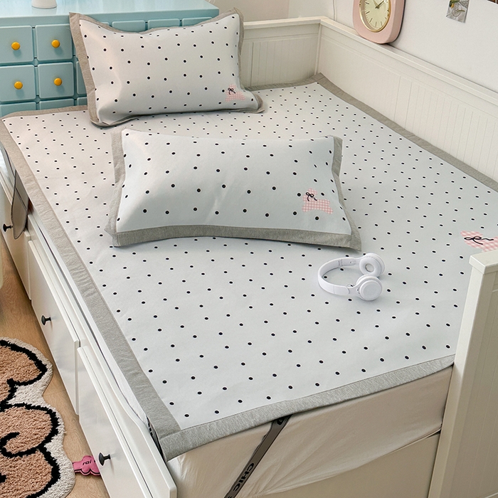 91家纺网 家纺一手货源 找家纺 昔可家纺 2024新款大版数码印花养生冰藤席 波点兔