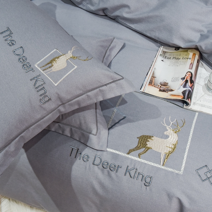 91家纺网 家纺一手货源 找家纺 艾迪尚家纺 2025新款纯色生态磨毛绣花单被套 麋鹿-高级灰