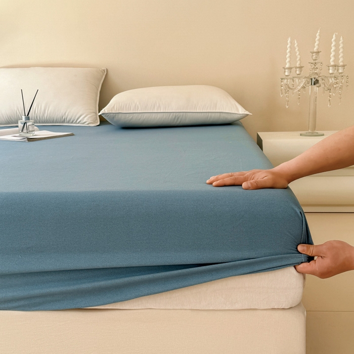 91家纺网 家纺一手货源 找家纺 艾迪尚家纺 2025新款纯色生态磨毛绣花单床笠 蝶恋花-天蓝