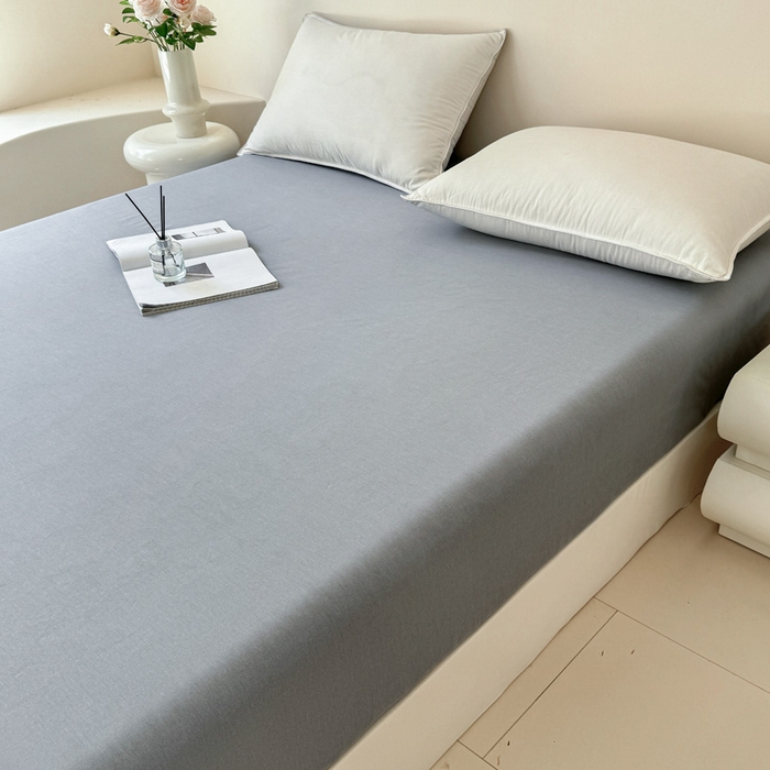 91家纺网 家纺一手货源 找家纺 艾迪尚家纺 2025新款纯色生态磨毛绣花单床笠 幸福树-浅灰