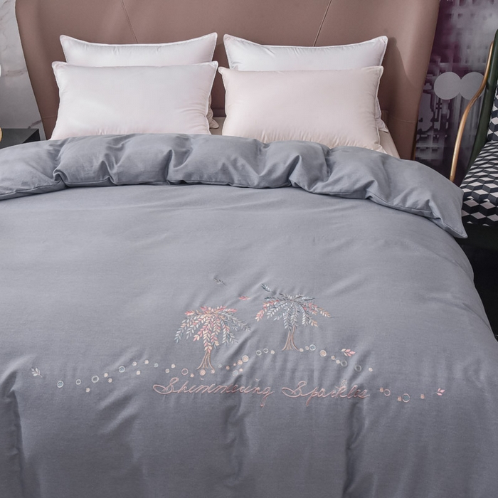 91家纺网 家纺一手货源 找家纺 艾迪尚家纺 2025新款纯色生态磨毛绣花单被套 幸福树-浅灰