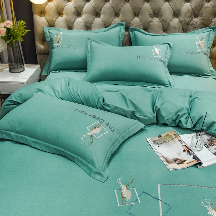 91家纺网 家纺一手货源 找家纺 艾迪尚家纺 2025新款纯色生态磨毛绣花单被套 麋鹿-水绿