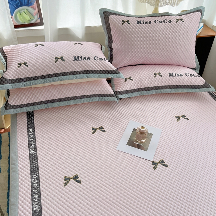 91家纺网 家纺一手货源 找家纺 顾里家纺 2024 新款凉豆豆印花席 少女蝴蝶结