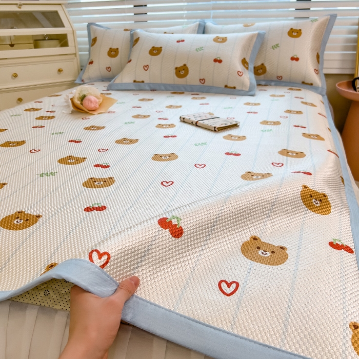 91家纺网 家纺一手货源 找家纺 布卢姆床垫 新款A类数码印花冰藤席夏凉席--床席款 樱桃熊