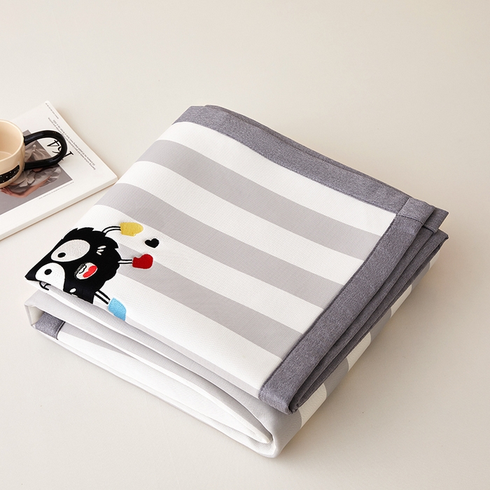 91家纺网 家纺一手货源 找家纺 怡家居 2024新款A类PE凉感提花加刺绣凉席三件套 米灰小煤球