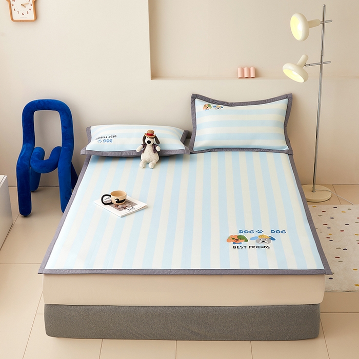 91家纺网 家纺一手货源 找家纺 怡家居 2024新款A类PE凉感提花加刺绣凉席三件套 米兰条纹狗