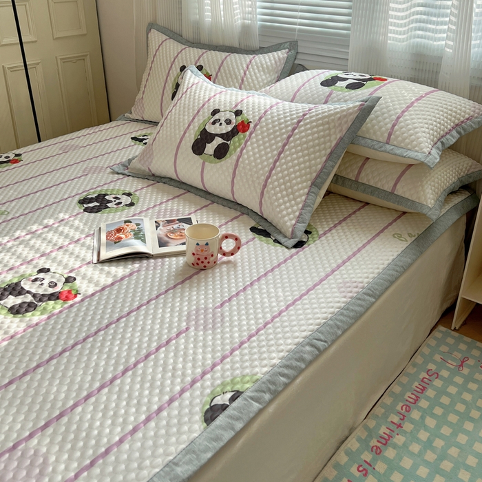 91家纺网 家纺一手货源 找家纺 顾里家纺 2024 新款凉豆豆印花席 条纹熊猫