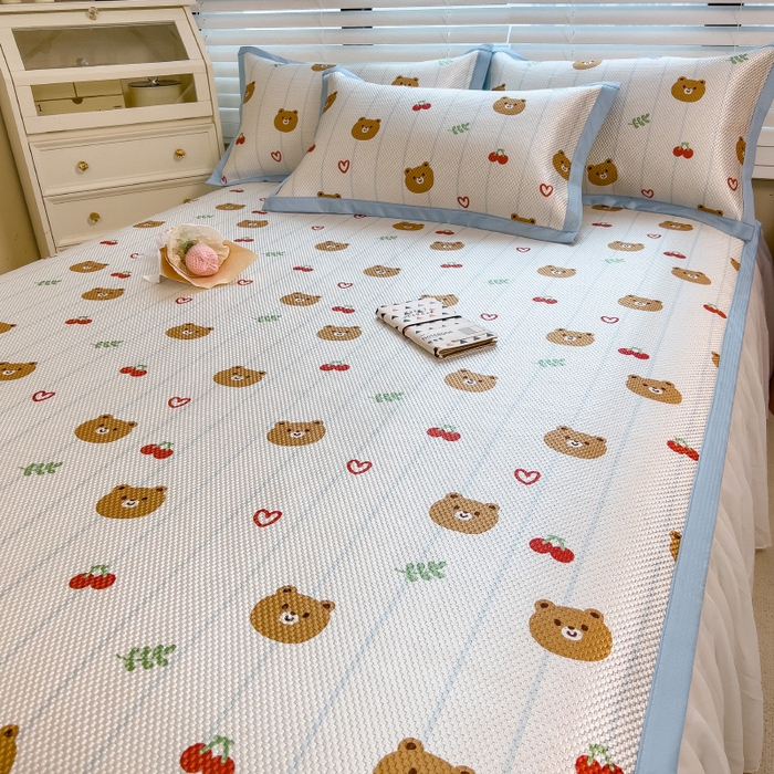 91家纺网 家纺一手货源 找家纺 布卢姆床垫 新款A类数码印花冰藤席夏凉席--床席款 樱桃熊