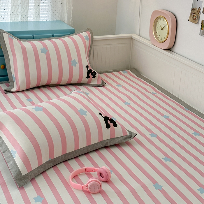 91家纺网 家纺一手货源 找家纺 昔可家纺 2024新款大版数码印花养生冰藤席 粉条黑猫