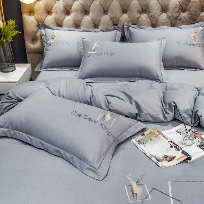 91家纺网 家纺一手货源 找家纺 艾迪尚家纺 2025新款纯色生态磨毛绣花单床单 麋鹿-高级灰