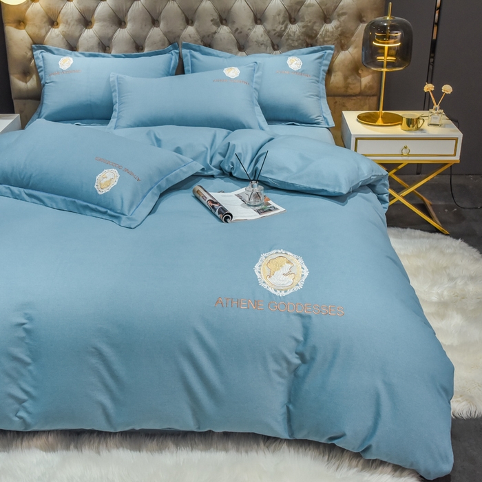 91家纺网 家纺一手货源 找家纺 艾迪尚家纺 2025新款纯色生态磨毛绣花单床单 艾薇儿-天蓝