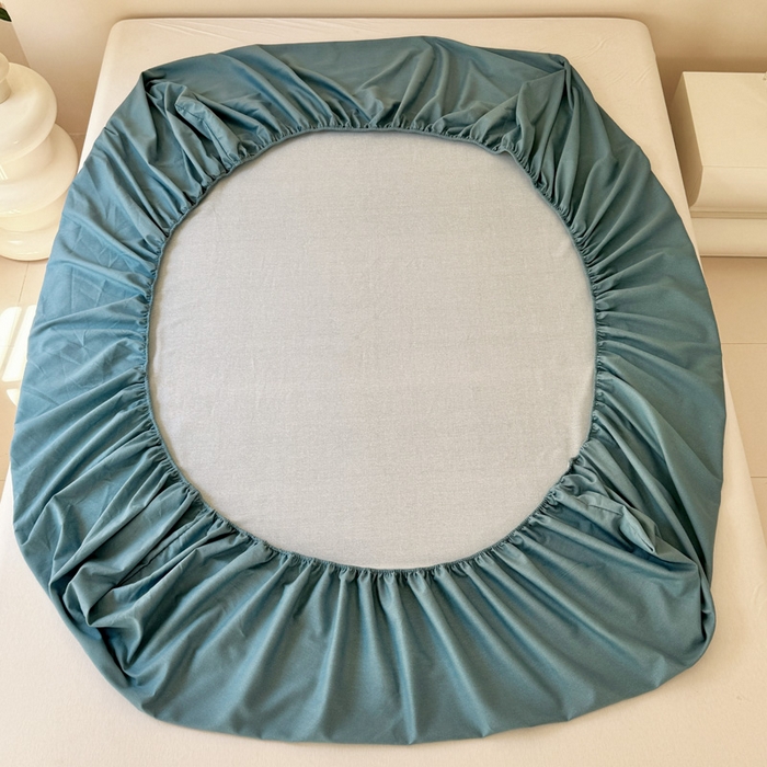 91家纺网 家纺一手货源 找家纺 艾迪尚家纺 2025新款纯色生态磨毛绣花单床笠 艾薇儿-天蓝