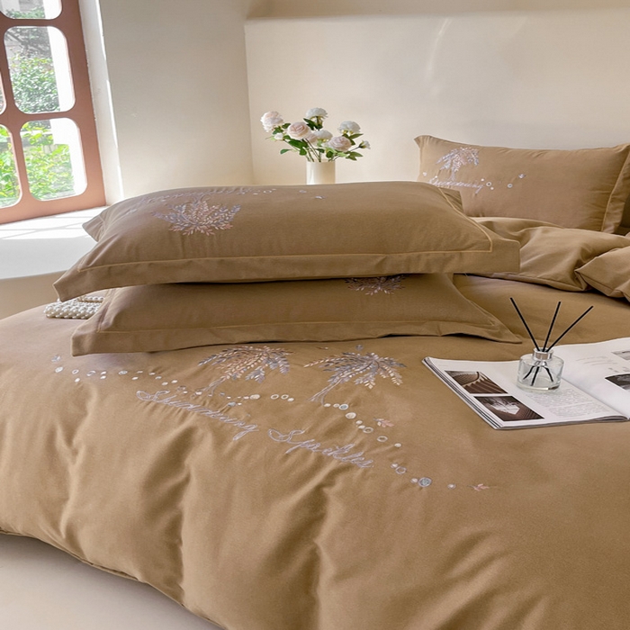 91家纺网 家纺一手货源 找家纺 艾迪尚家纺 2025新款纯色生态磨毛绣花单床单 幸福树-驼色