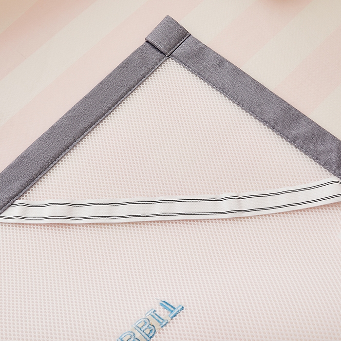 91家纺网 家纺一手货源 找家纺 怡家居 2024新款A类PE凉感提花加刺绣凉席三件套 米粉条纹兔