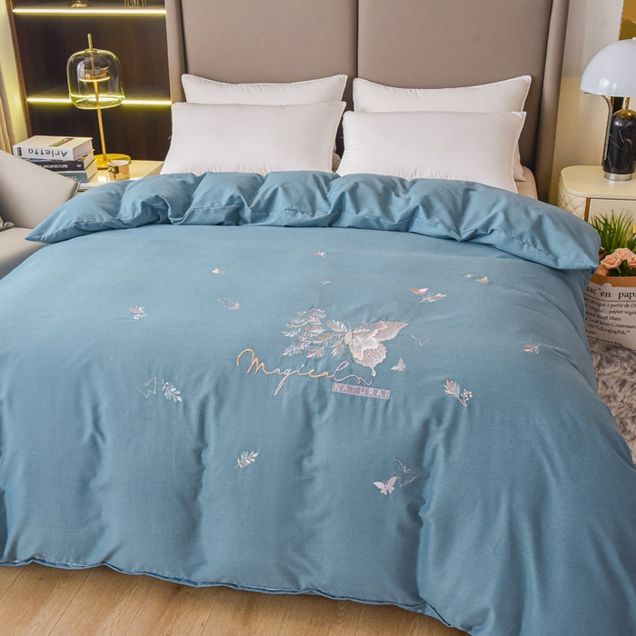91家纺网 家纺一手货源 找家纺 艾迪尚家纺 2025新款纯色生态磨毛绣花四件套 蝶恋花-天蓝