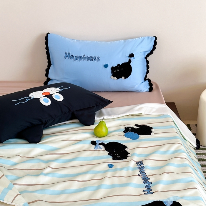 91家纺网 家纺一手货源 找家纺 黛舒家居 2024新款60支兰精天丝数码印花卡通刺绣夏被 黑色猫咪