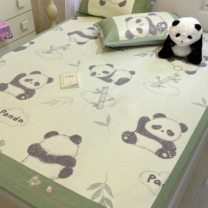 91家纺网 家纺一手货源 找家纺 慕澄2024新款A类时尚印花刺绣冰藤凉席 床席款-熊猫戏竹