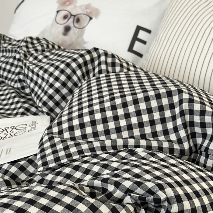 91家纺网 家纺一手货源 找家纺 艾沁家纺 2024新款黑白简约风全棉色织水洗棉四件套  小黑格