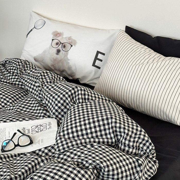 91家纺网 家纺一手货源 找家纺 艾沁家纺 2024新款黑白简约风全棉色织水洗棉四件套  小黑格