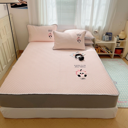 91家纺网 家纺一手货源 找家纺 红嘴企鹅 2025新款凉豆豆绣花床笠凉席 平安果-粉