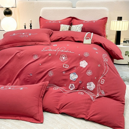 91家纺网 家纺一手货源 找家纺 （总）大麦乐田 2024新款磨毛刺绣四件套--轻奢之作