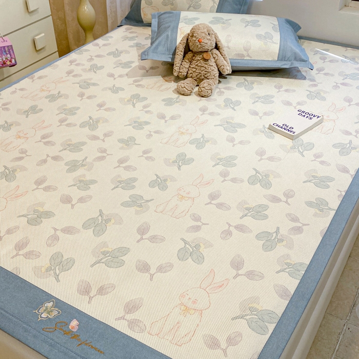 91家纺网 家纺一手货源 找家纺 慕澄2024新款A类时尚印花刺绣冰藤凉席 床席款-叶子兔