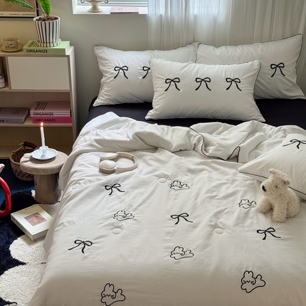 91家纺网 家纺一手货源 找家纺 （总）花伞 2024新款INS小红书毛巾绣刺绣夏被四件套（加v提供买家秀）