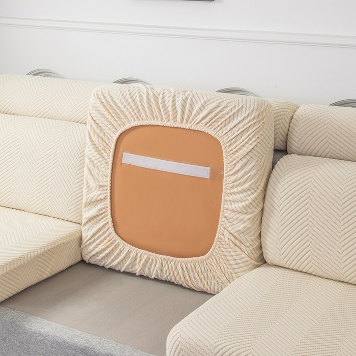 91家纺网 家纺一手货源 找家纺 千彤沙发垫 2024新款常规款拉花人字纹沙发套系列 米黄