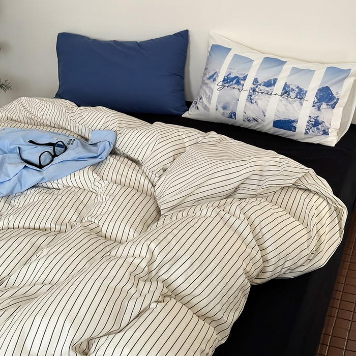 91家纺网 家纺一手货源 找家纺 艾沁家纺 2024新款黑白简约风全棉色织水洗棉四件套  黑白条