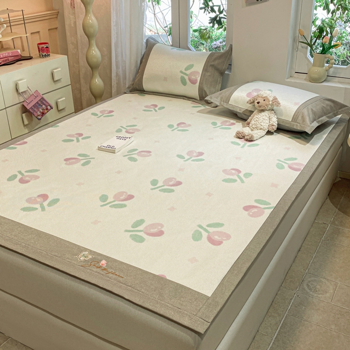 91家纺网 家纺一手货源 找家纺 慕澄2024新款A类时尚印花刺绣冰藤凉席 床席款-紫郁