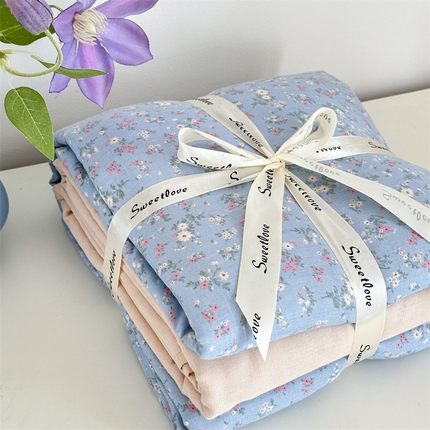 91家纺网 家纺一手货源 找家纺 曼之夏 2024新款全棉印花双层纱四件套 蓝韵