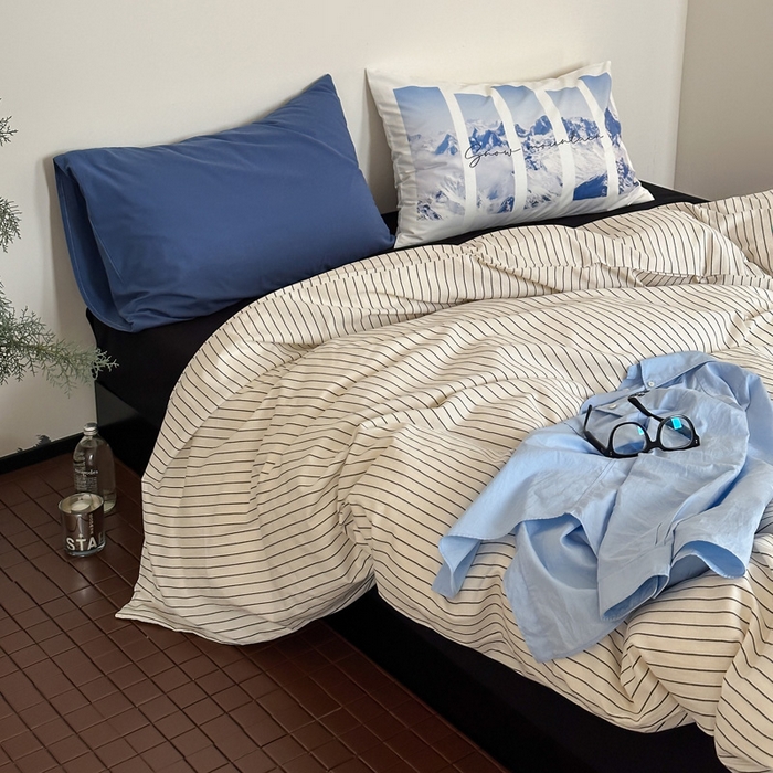 91家纺网 家纺一手货源 找家纺 艾沁家纺 2024新款黑白简约风全棉色织水洗棉四件套  黑白条