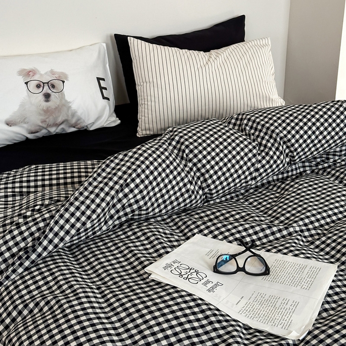 91家纺网 家纺一手货源 找家纺 艾沁家纺 2024新款黑白简约风全棉色织水洗棉四件套  小黑格