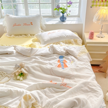 91家纺网 家纺一手货源 找家纺 （总）花伞 2024新款甜梦少女刺绣雪纺加宽花边夏被四件套（加v提供买家秀）