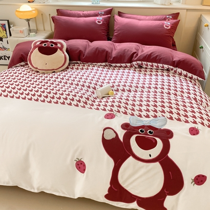 2024春夏迪士尼冰丝贴布绣床单四件套卡通床笠儿童三件套 草莓熊