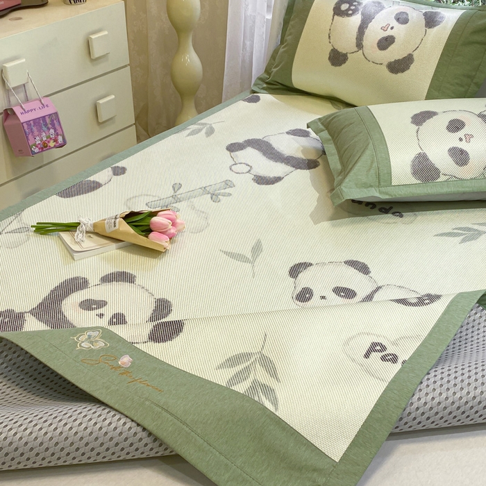 91家纺网 家纺一手货源 找家纺 慕澄2024新款A类时尚印花刺绣冰藤凉席 床席款-熊猫戏竹