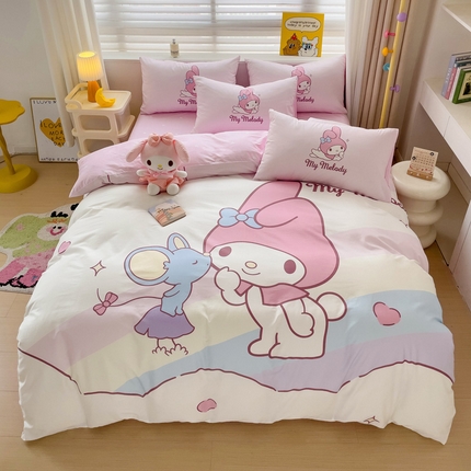 91家纺网 家纺一手货源 找家纺 （总）朵希曼 2025新款全棉大版数码印花四件套库洛米系列