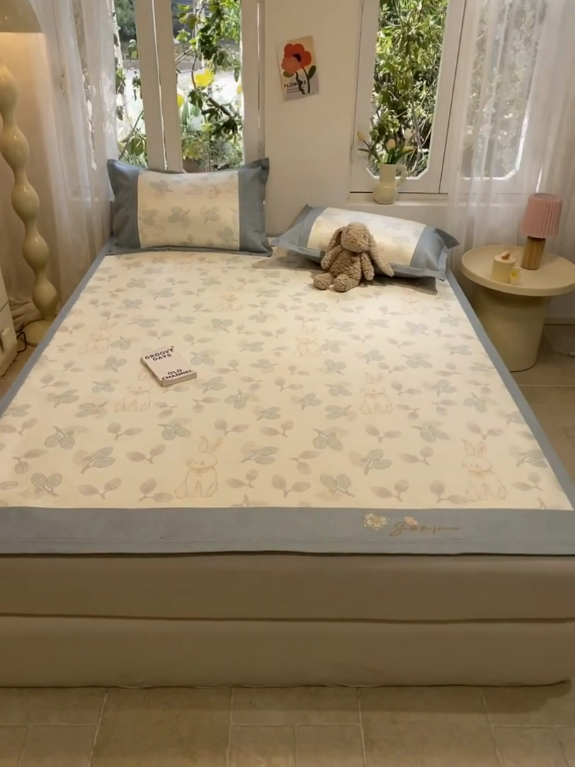 91家纺网 家纺一手货源 找家纺 慕澄2024新款A类时尚印花刺绣冰藤凉席 床席款-叶子兔