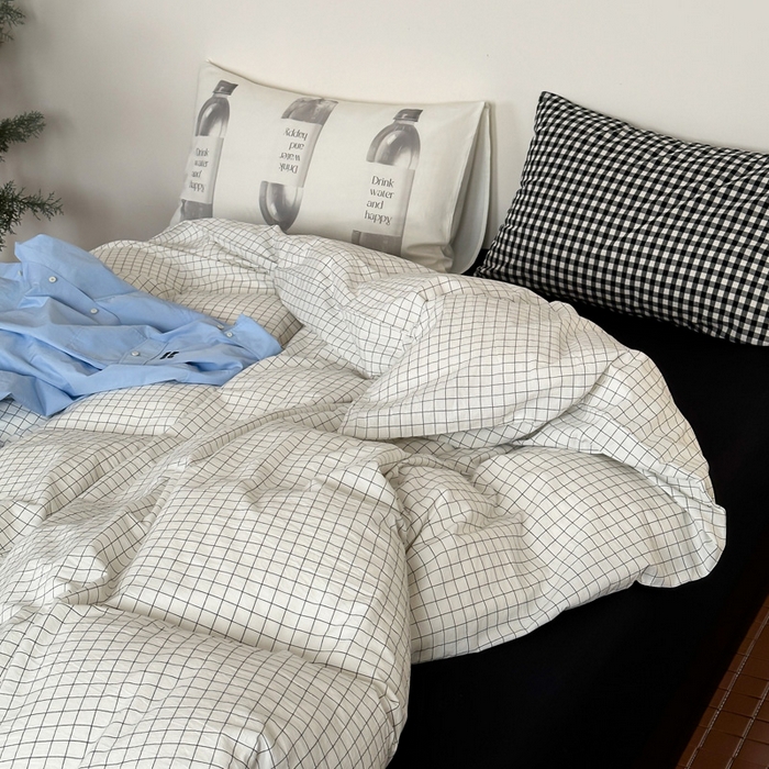 91家纺网 家纺一手货源 找家纺 艾沁家纺 2024新款黑白简约风全棉色织水洗棉四件套  小白格