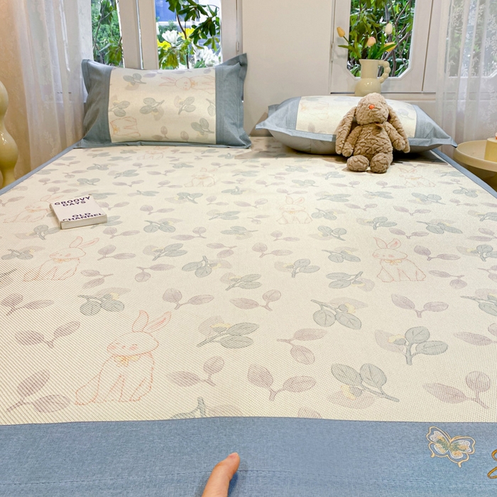 91家纺网 家纺一手货源 找家纺 慕澄2024新款A类时尚印花刺绣冰藤凉席 床席款-叶子兔