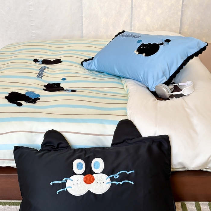 91家纺网 家纺一手货源 找家纺 黛舒家居 2024新款60支兰精天丝数码印花卡通刺绣四件套 黑色猫咪