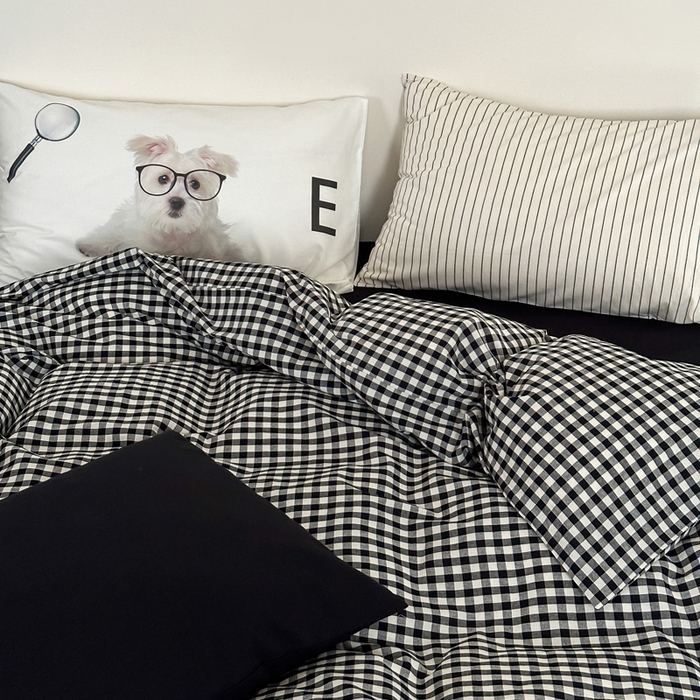 91家纺网 家纺一手货源 找家纺 艾沁家纺 2024新款黑白简约风全棉色织水洗棉四件套  小黑格