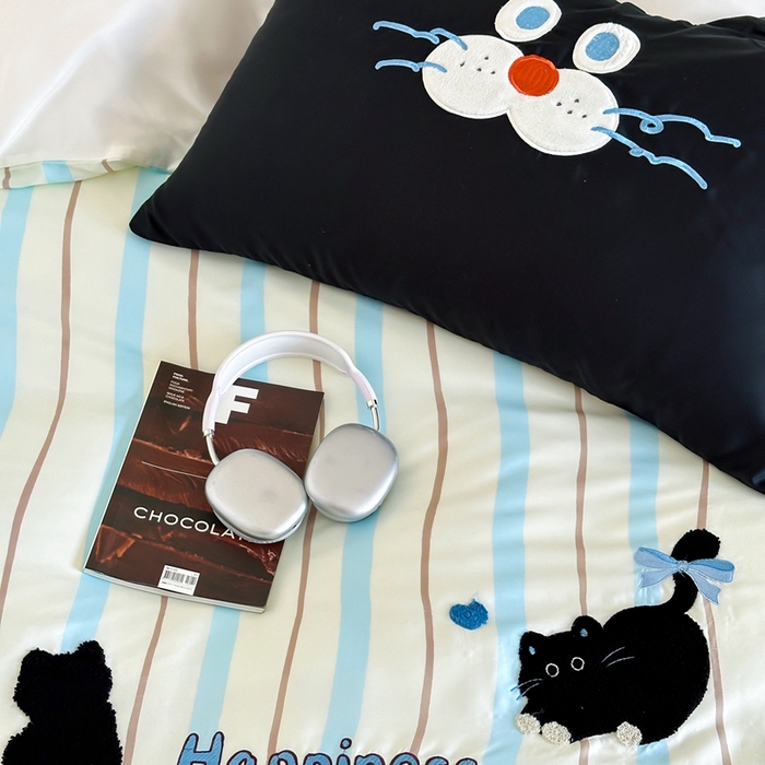 91家纺网 家纺一手货源 找家纺 黛舒家居 2024新款60支兰精天丝数码印花卡通刺绣四件套 黑色猫咪