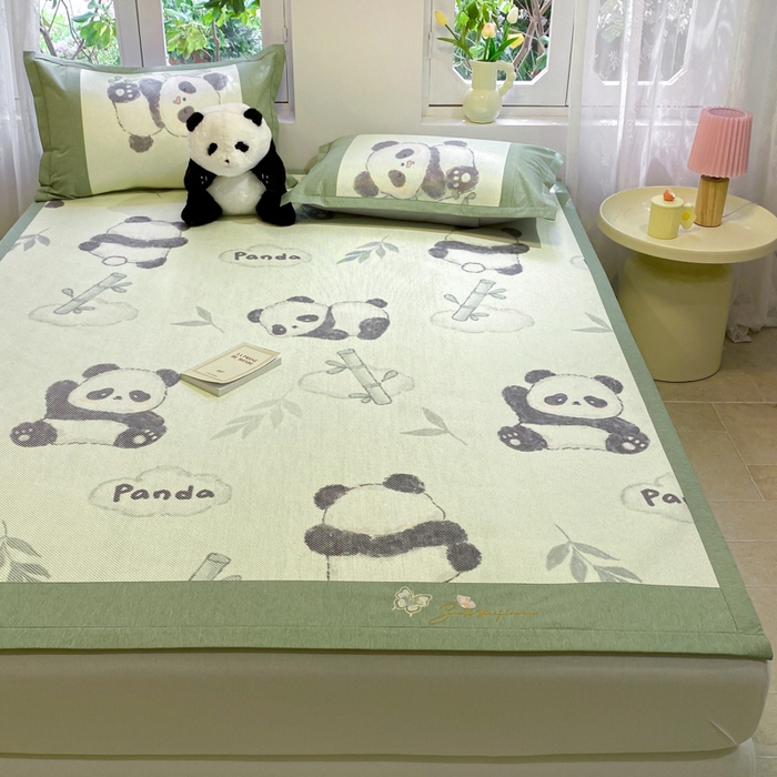 91家纺网 家纺一手货源 找家纺 慕澄2024新款A类时尚印花刺绣冰藤凉席 床席款-熊猫戏竹