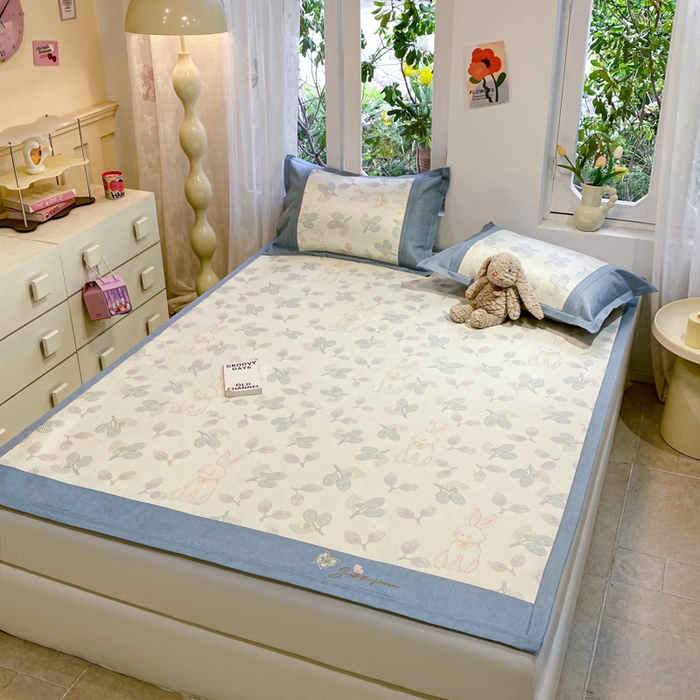 91家纺网 家纺一手货源 找家纺 慕澄2024新款A类时尚印花刺绣冰藤凉席 床席款-叶子兔